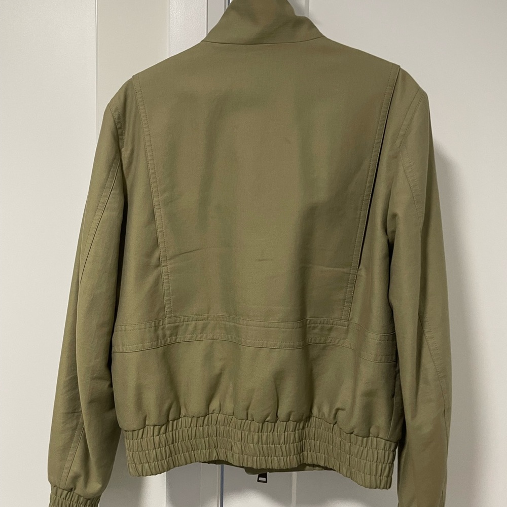 Ami Jacket - Picture 2 of 5